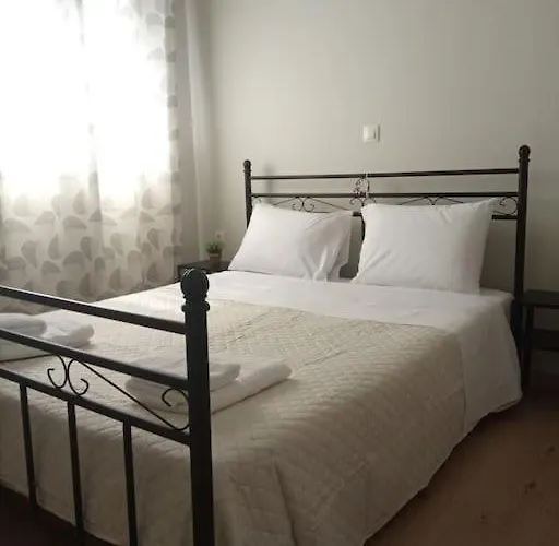 Апартаменты House With Yard In Center Of