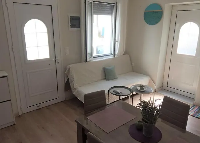 Daire House With Yard In Center Of Kalamata